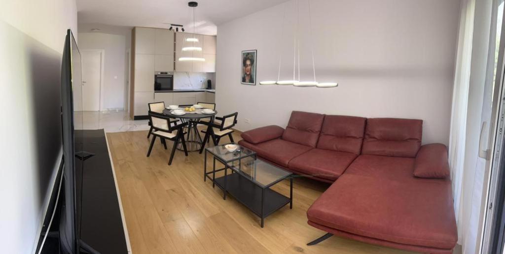 Apartment Marta Orebić Екстериор снимка