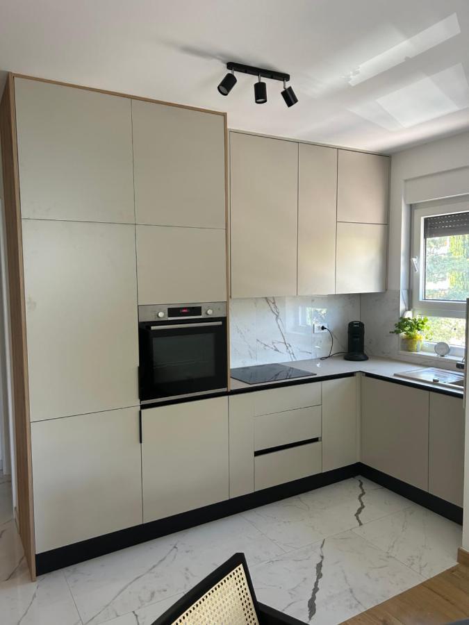 Apartment Marta Orebić Екстериор снимка