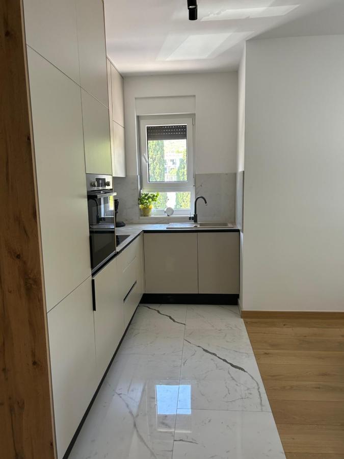 Apartment Marta Orebić Екстериор снимка